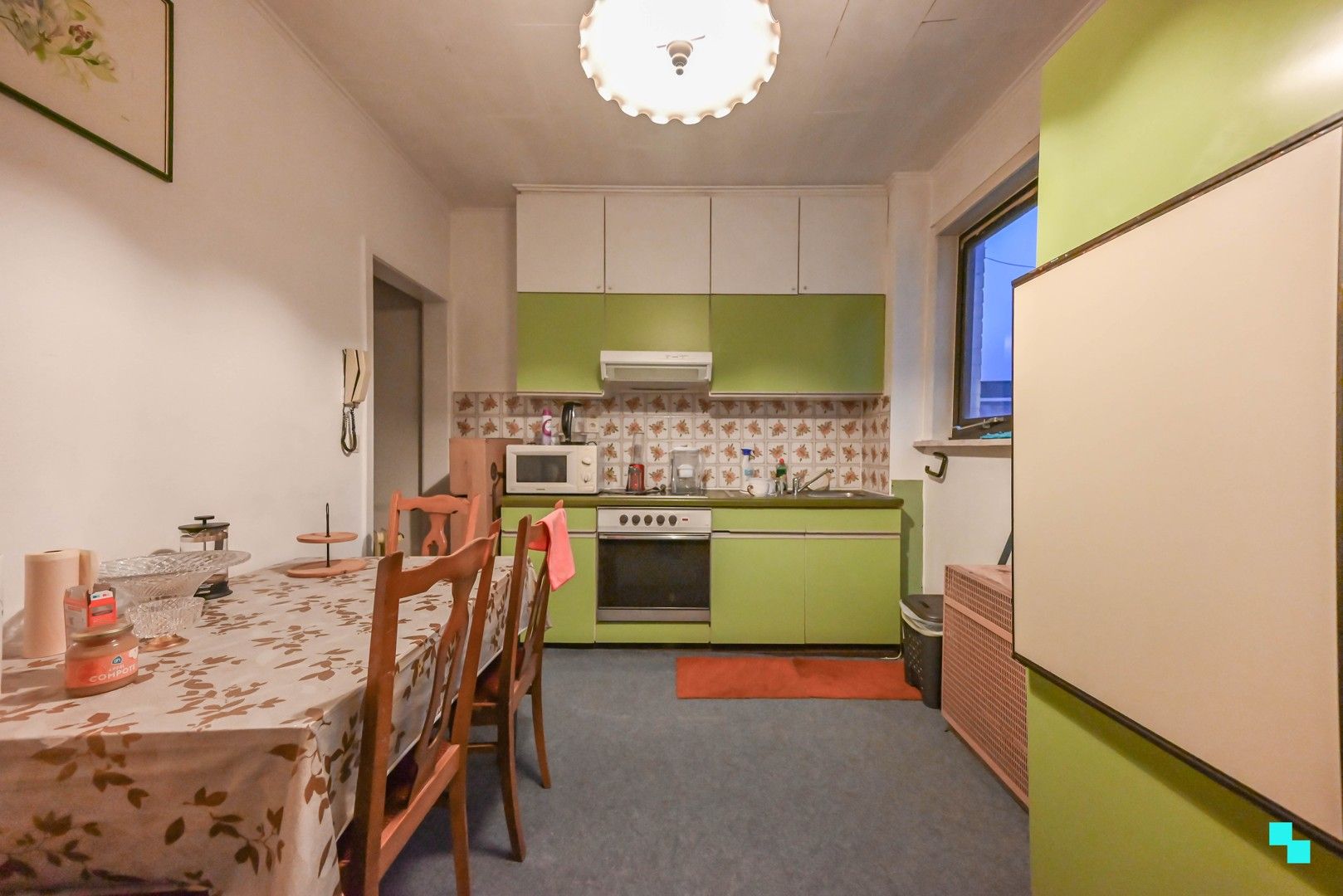 Opbrengsteigendom met winkelruimte én ruime garage in centrum Izegem foto 24