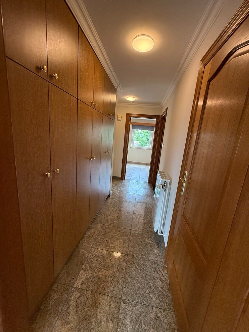 Rustig gelegen instapklaar appartement met 2 slaapkamers te Diepenbeek. foto 7