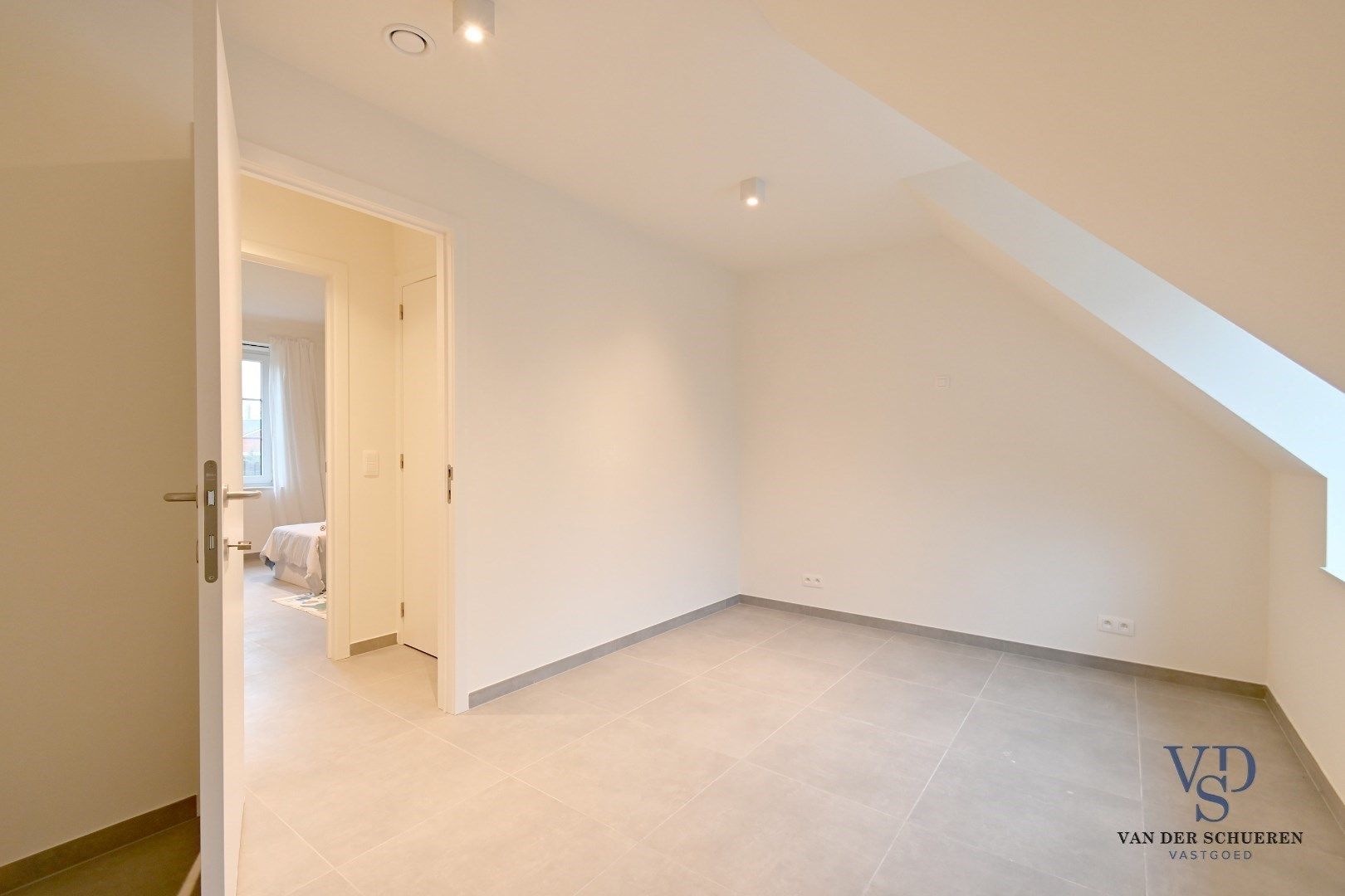 Uitzonderlijke BEN-woning nabij Tiegembos. foto 30