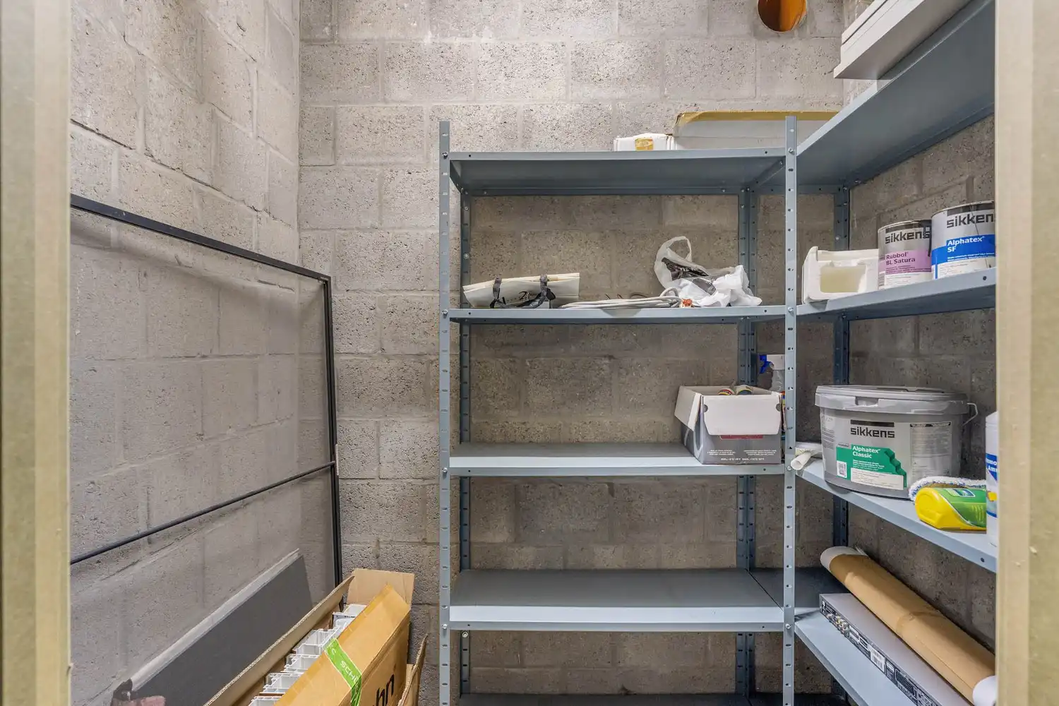 Recente, polyvalente en lichtrijke handelsruimte met 3 private autostaanplaatsen op een commercieel gunstige ligging te Kessel-Lo! foto 16