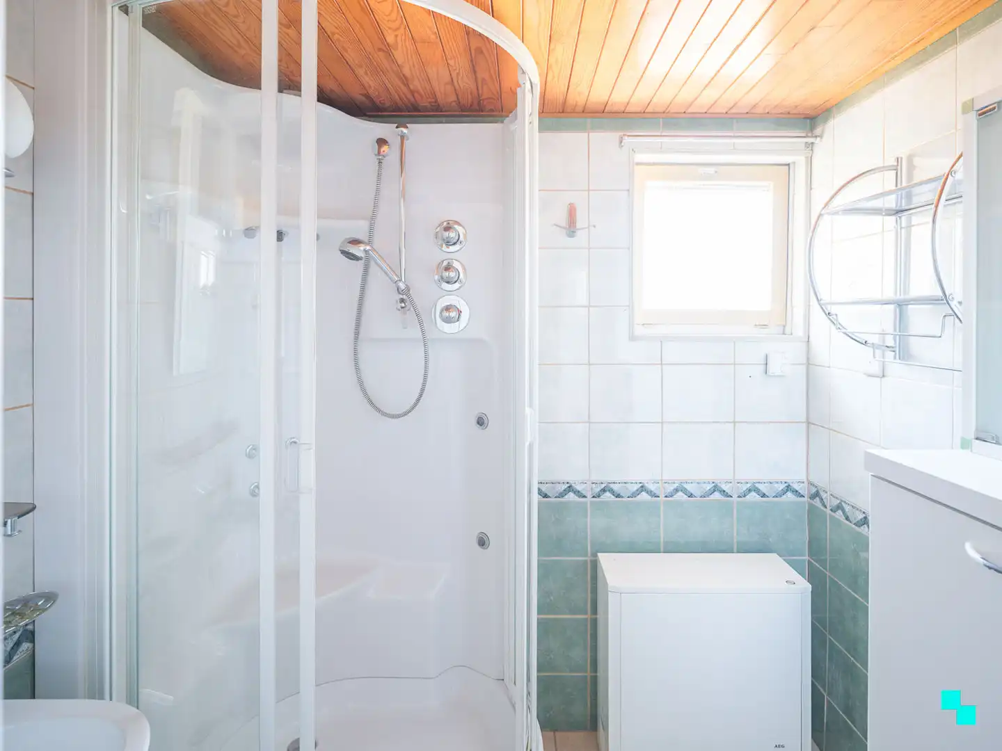 Te renoveren woning met gezellige tuin in het hart van Merelbeke foto 12