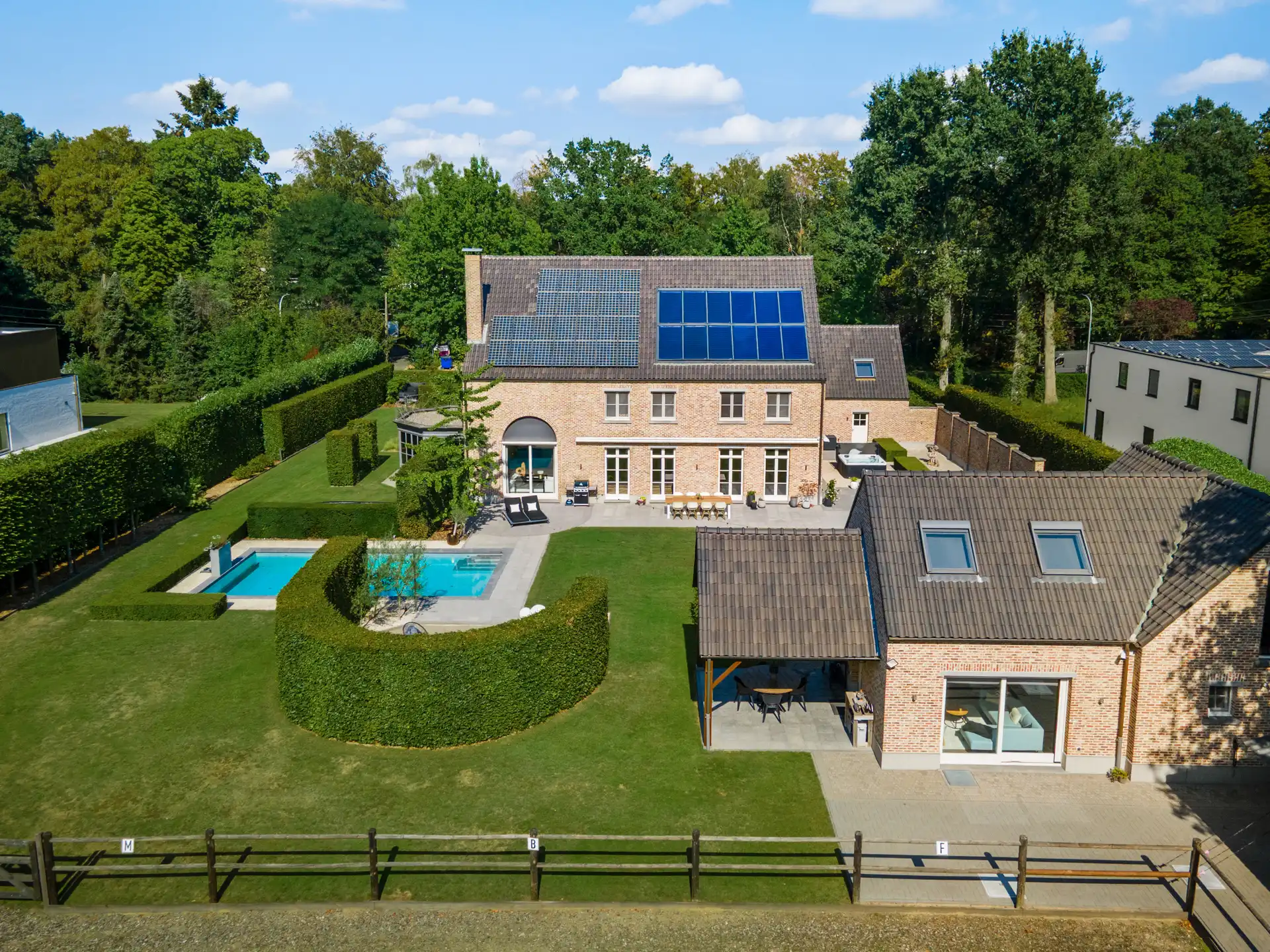 Schitterende luxe villa op uniek perceel van ca. 5.000 m²  foto 2