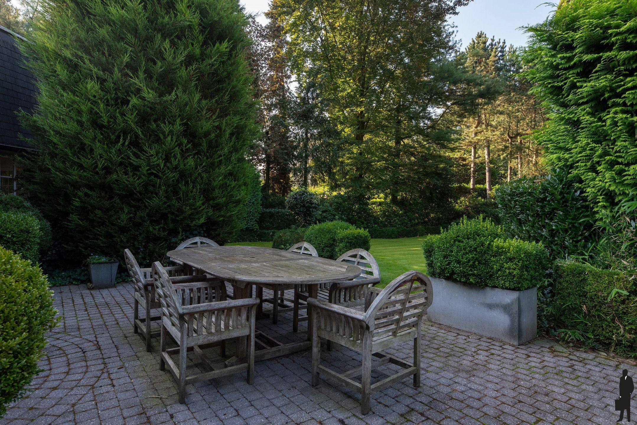  Goed onderhouden in het centrum gelegen karaktervilla op een perceel van ca. 1.938 m²! foto 30