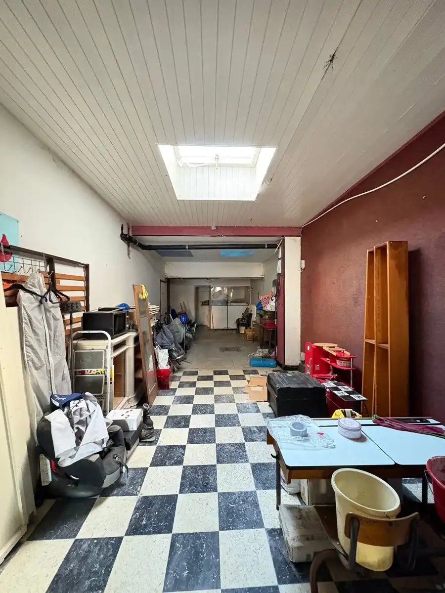 Te renoveren handelshuis met 3 slaapkamers  foto 11