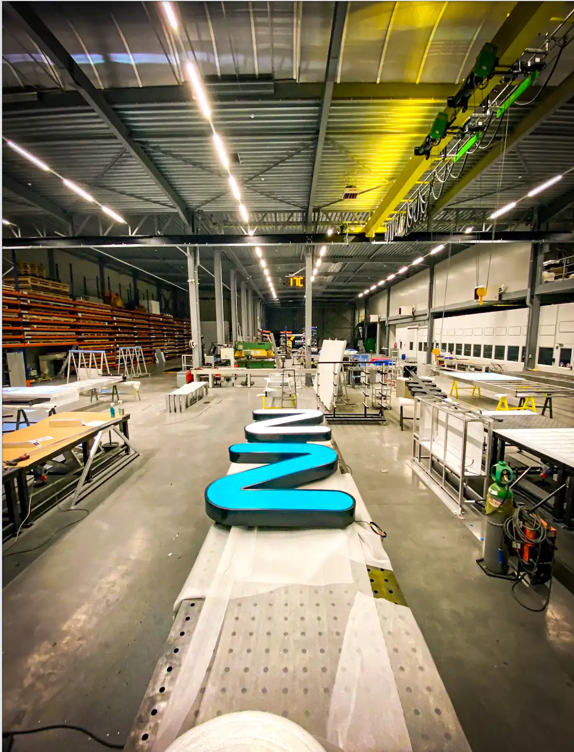 Prachtig bedrijfsgebouw in Zwevegem wegens verhuis foto 13