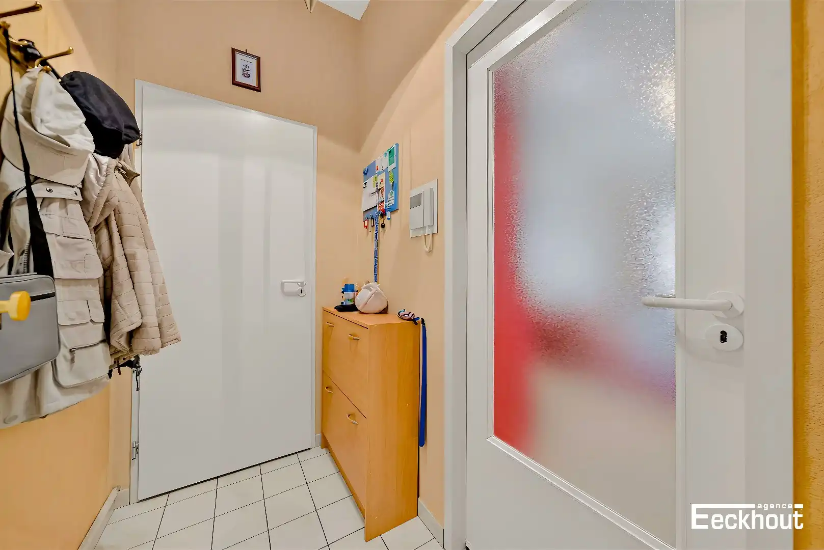 Instapklaar 1 slaapkamer appartement vlakbij jachthaven en station in centrum Oostende foto 13