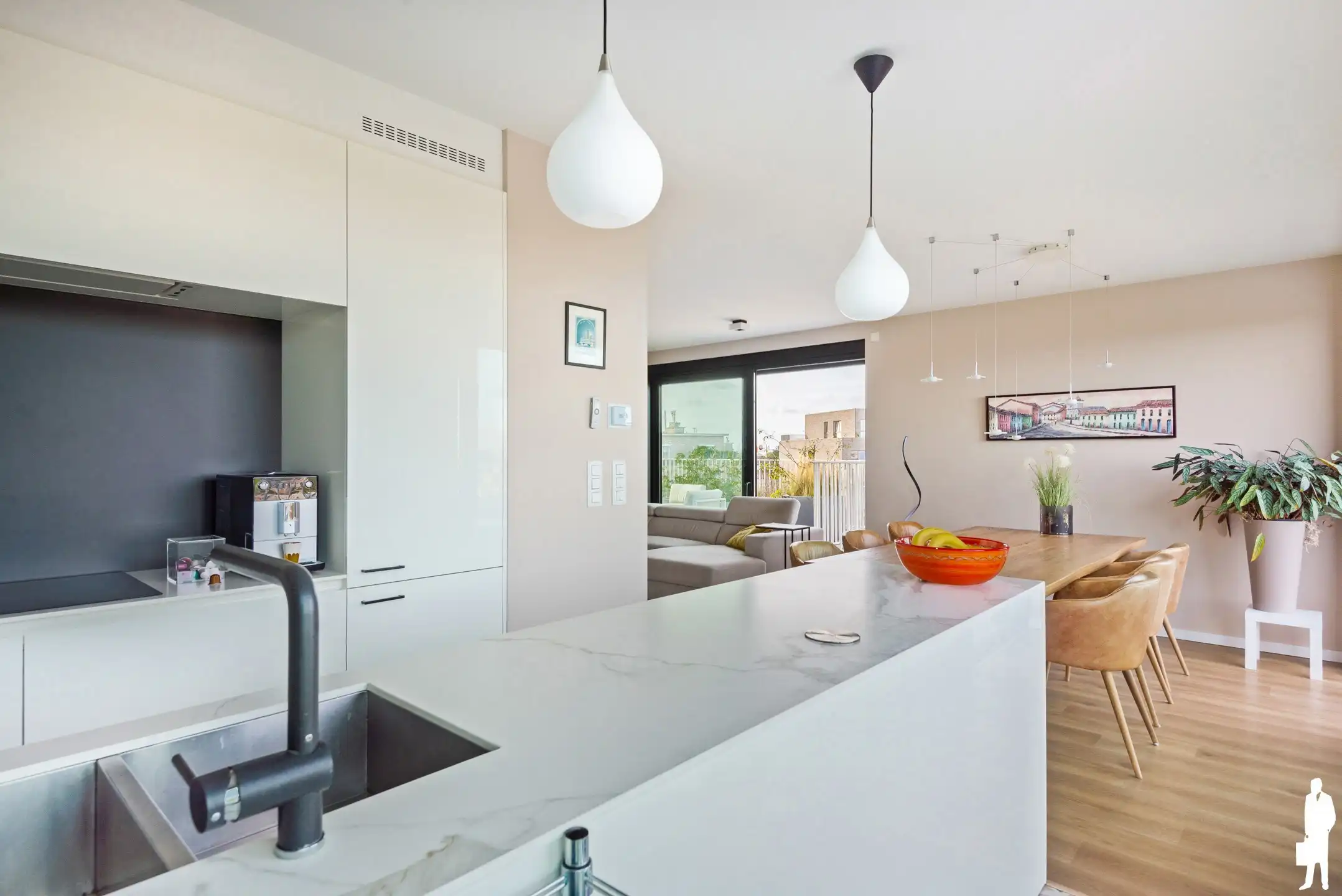Ruime penthouse te Deurne-Zuid foto 9