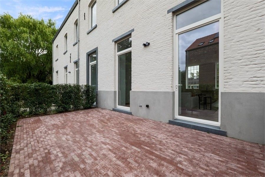 EXCLUSIEF WONEN IN EEN GERESTAUREERDE VIERKANTSHOEVE foto 45