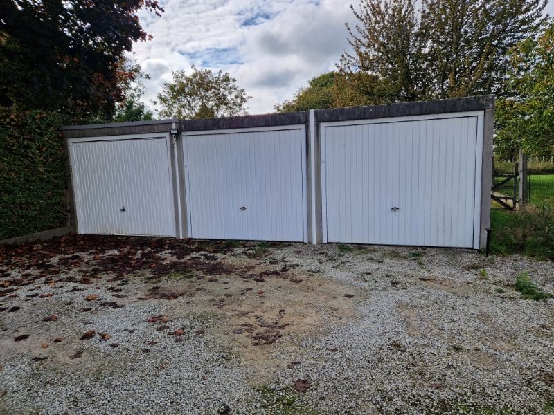 Prachtig gelijkvloersappartement met 2 slaapkamers,  tuin en garage foto 11