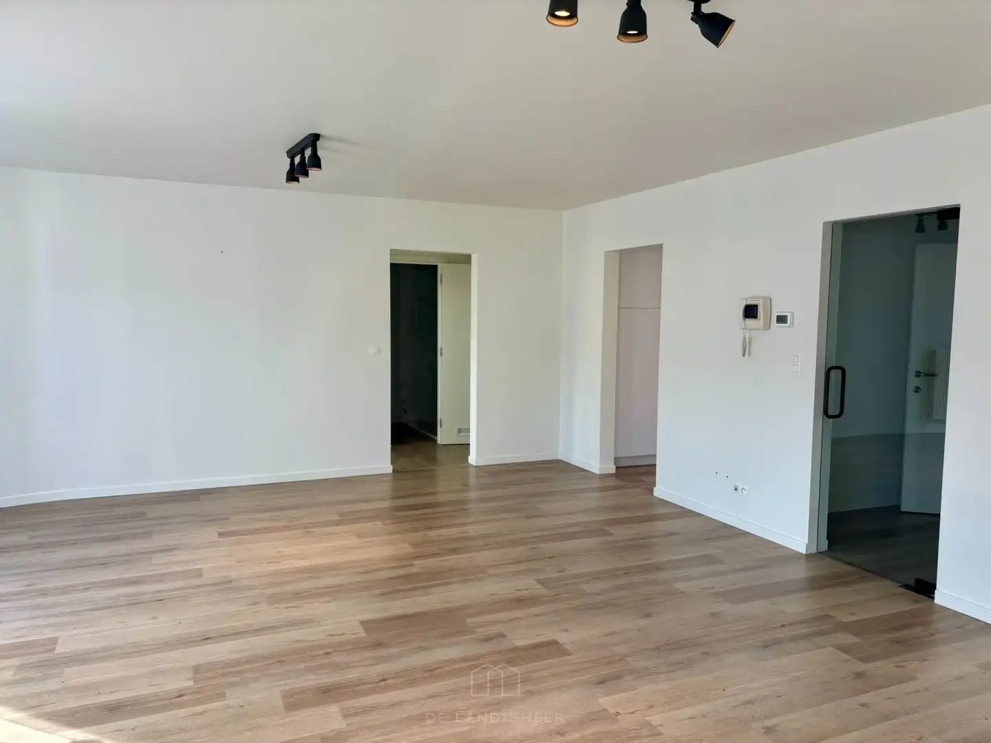 Vernieuwd 2-slaapkamerappartement in Bornem-centrum foto 3