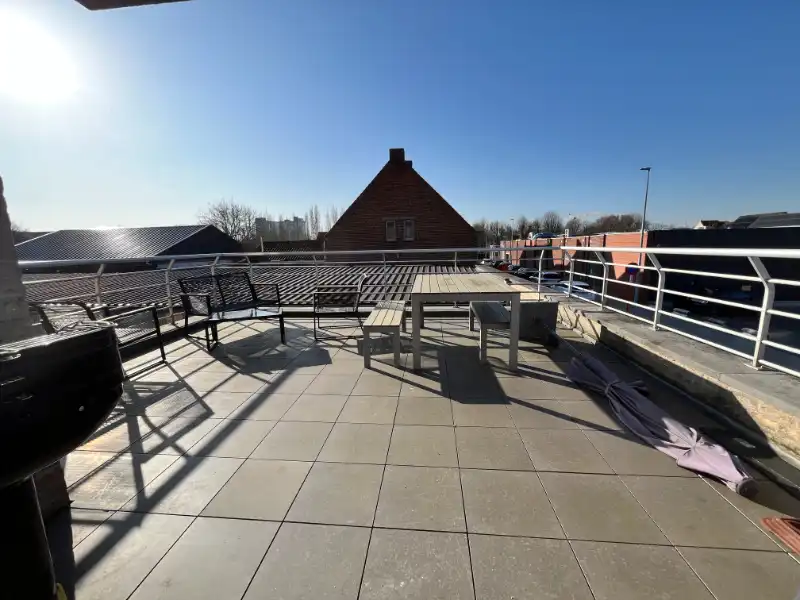 2 slaapkamer app met terras en garage foto 3