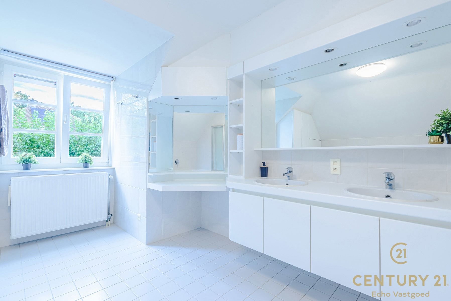 Tijdloze, instapklare villa met 5 slpk en 3 badk op ca1521m² foto 29