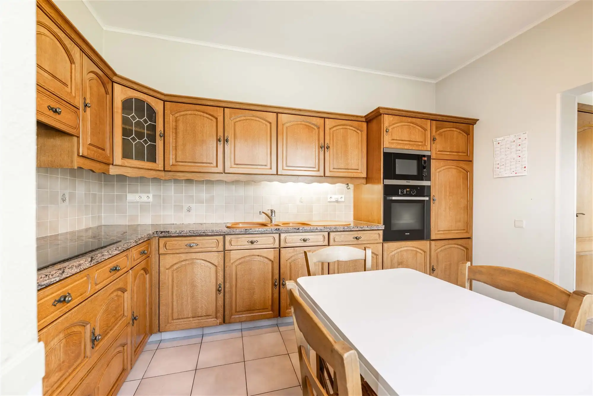 Woning met 4 slps, dubbele garage en zongerichte tuin foto 15