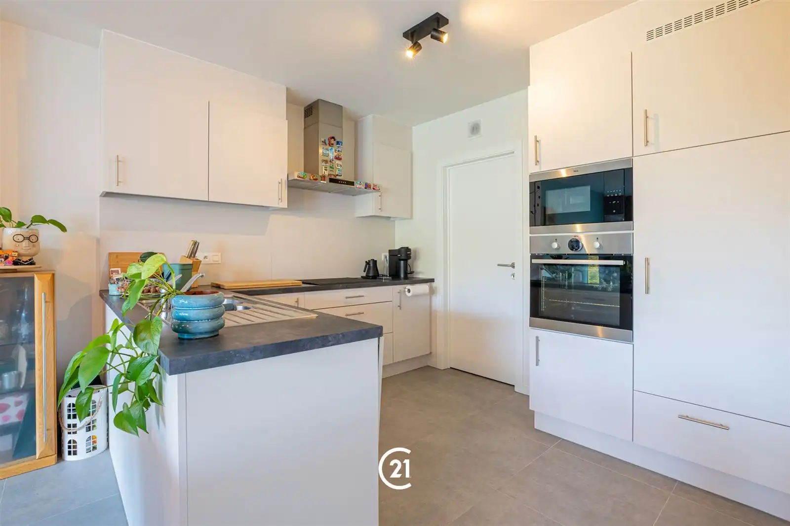 Prachtig duplexappartement met 3 kamers en groot terras met subliem uitzicht foto 10