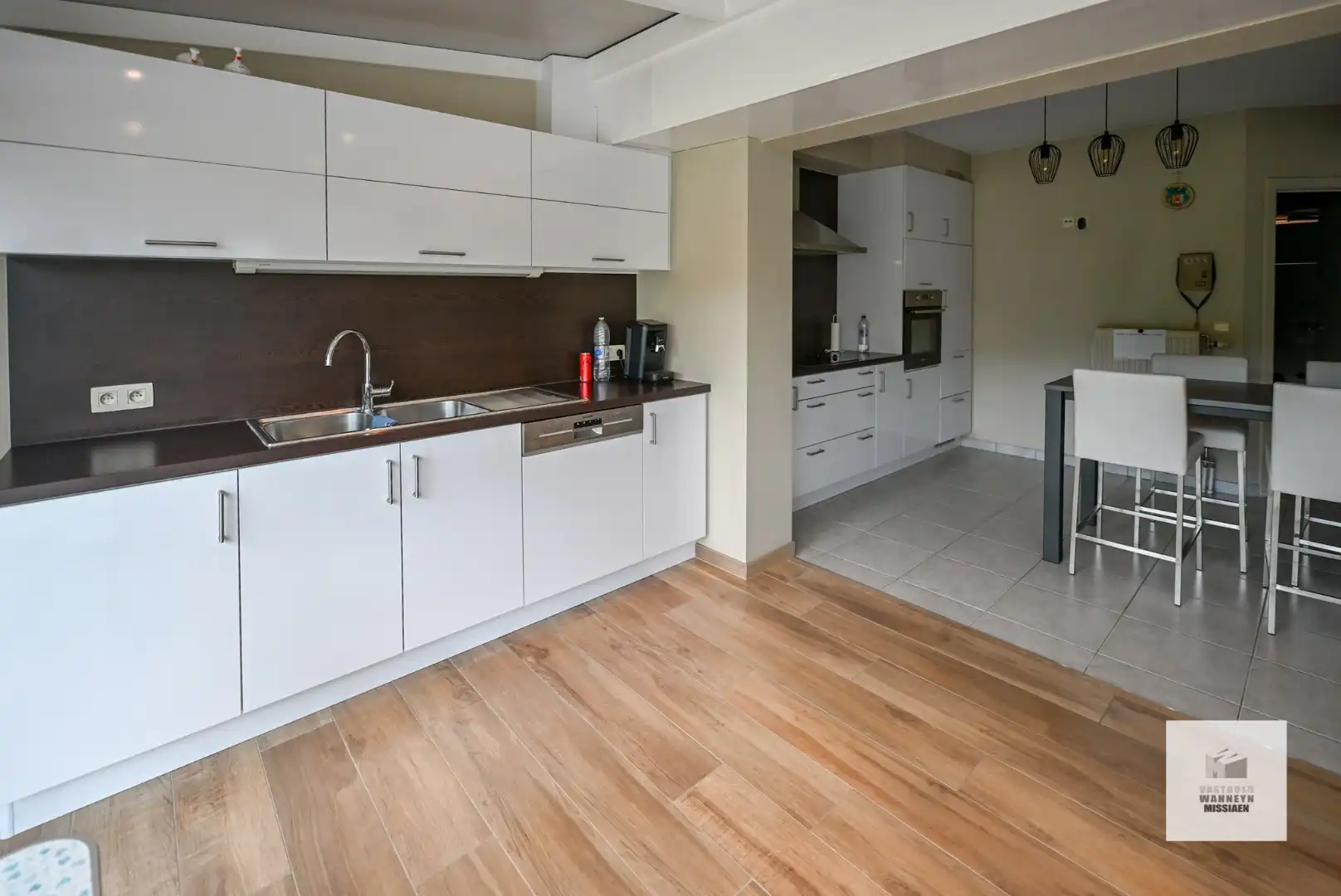 Zeer goed gelegen instapklare woning met 3slpk, garage en mooie tuin foto 11
