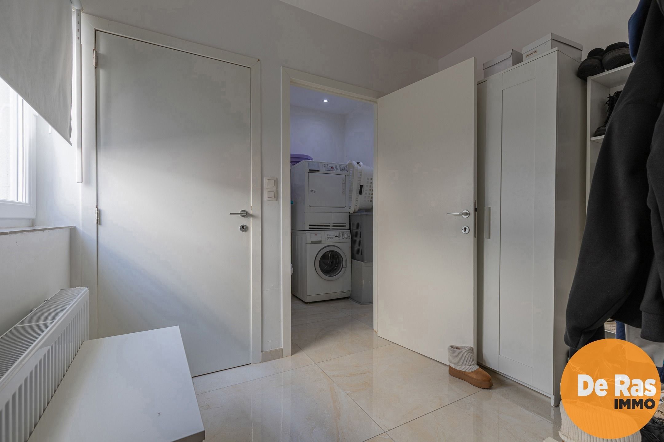 OORDEGEM - Instapklare woning met 4 kamers op goede locatie foto 5