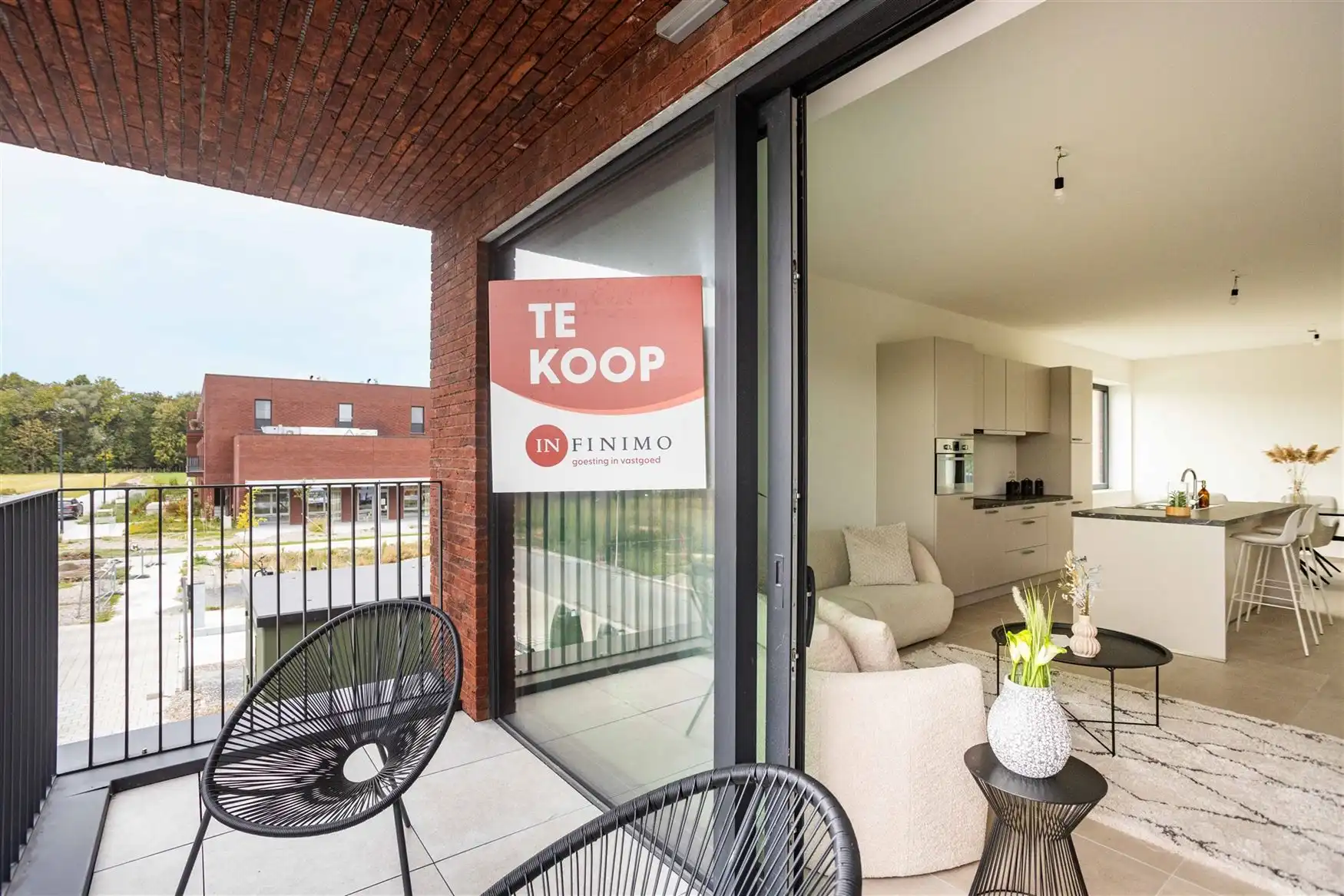 Ruim appartement met 2 leefterrassen foto 16