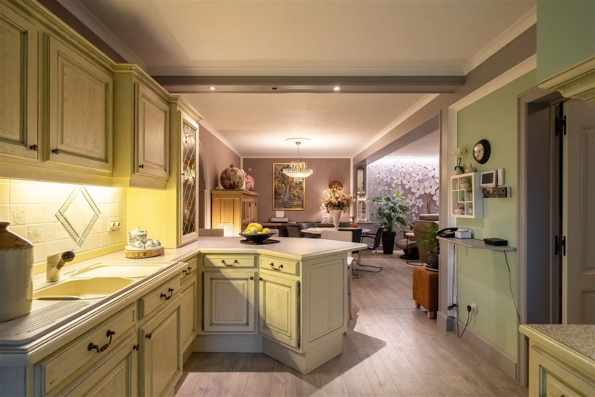 Prachtig handelspand met zaal en ruim appartement te koop! foto 50
