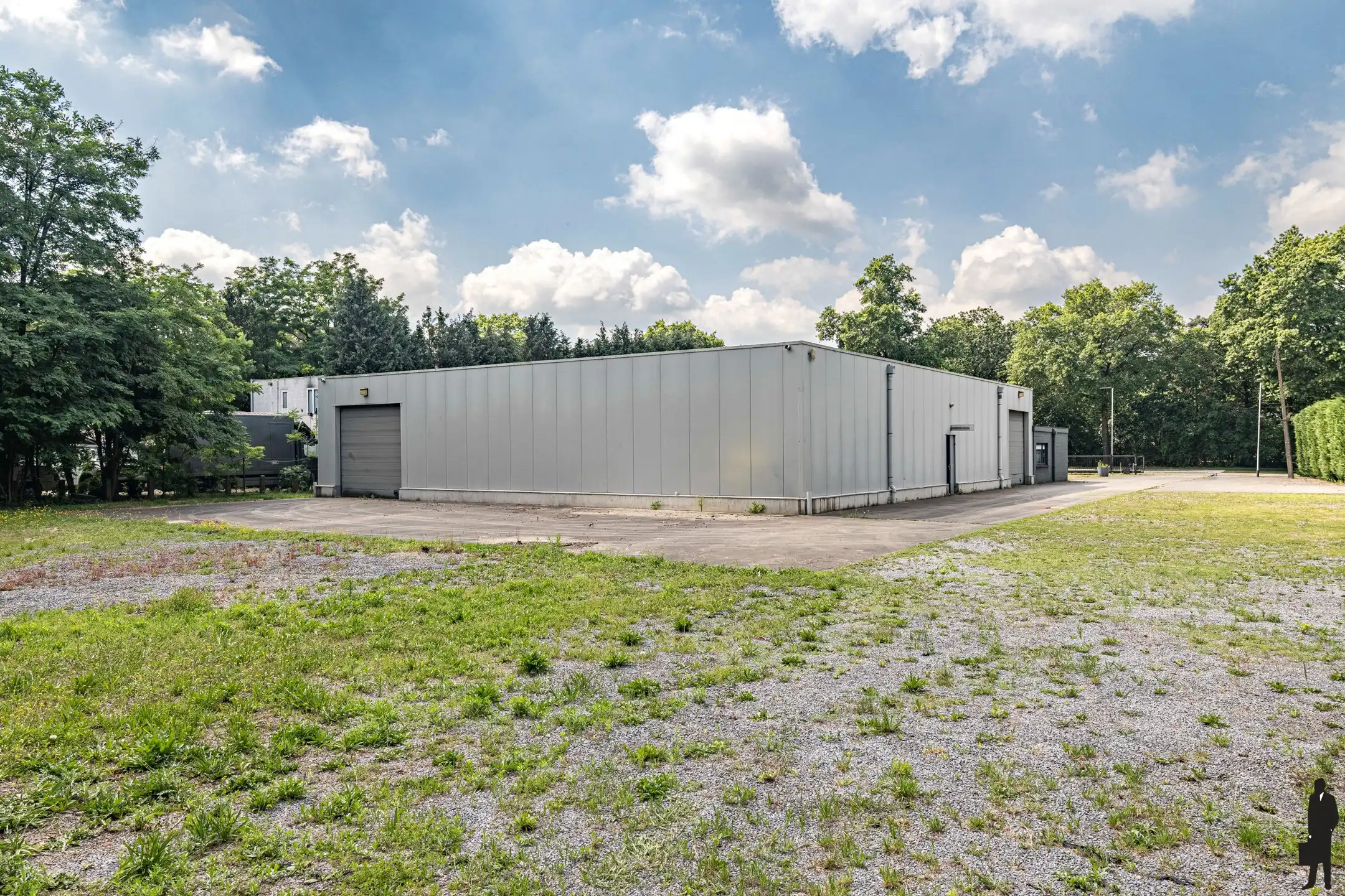 Magazijn met kantoren op ca. 4.425 m² foto 12