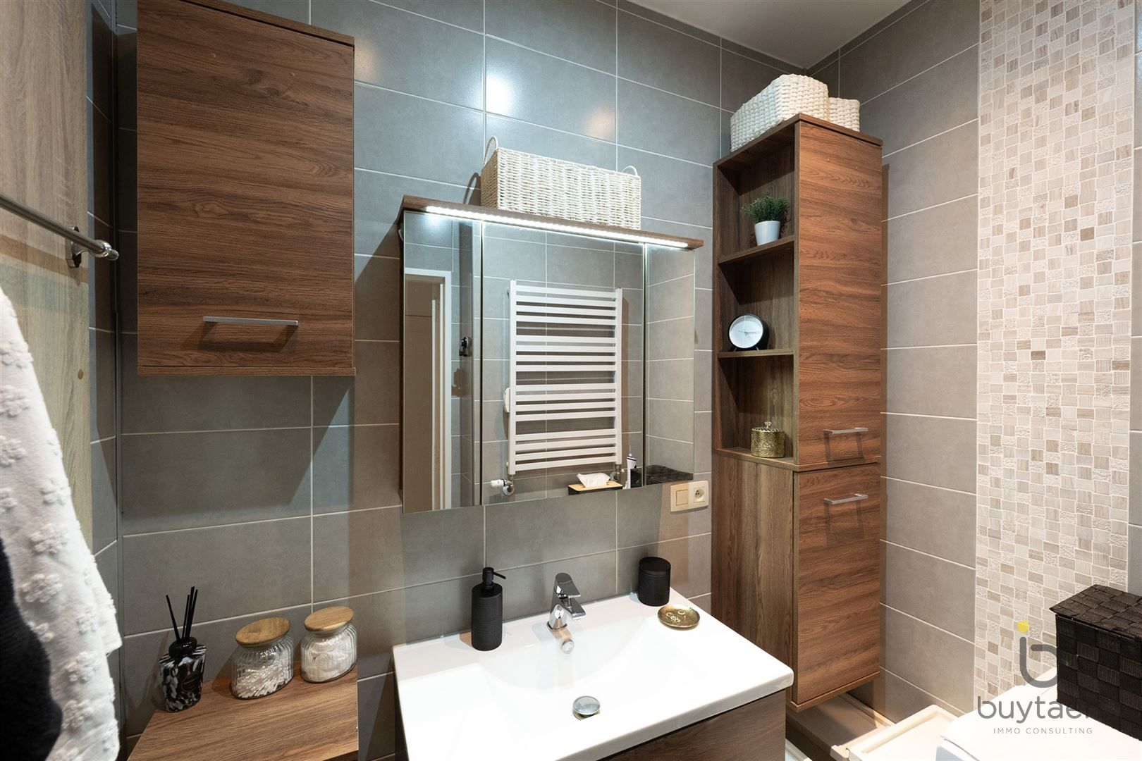 Gerenoveerd drie slaapkamer appartement te Hoboken. foto 20