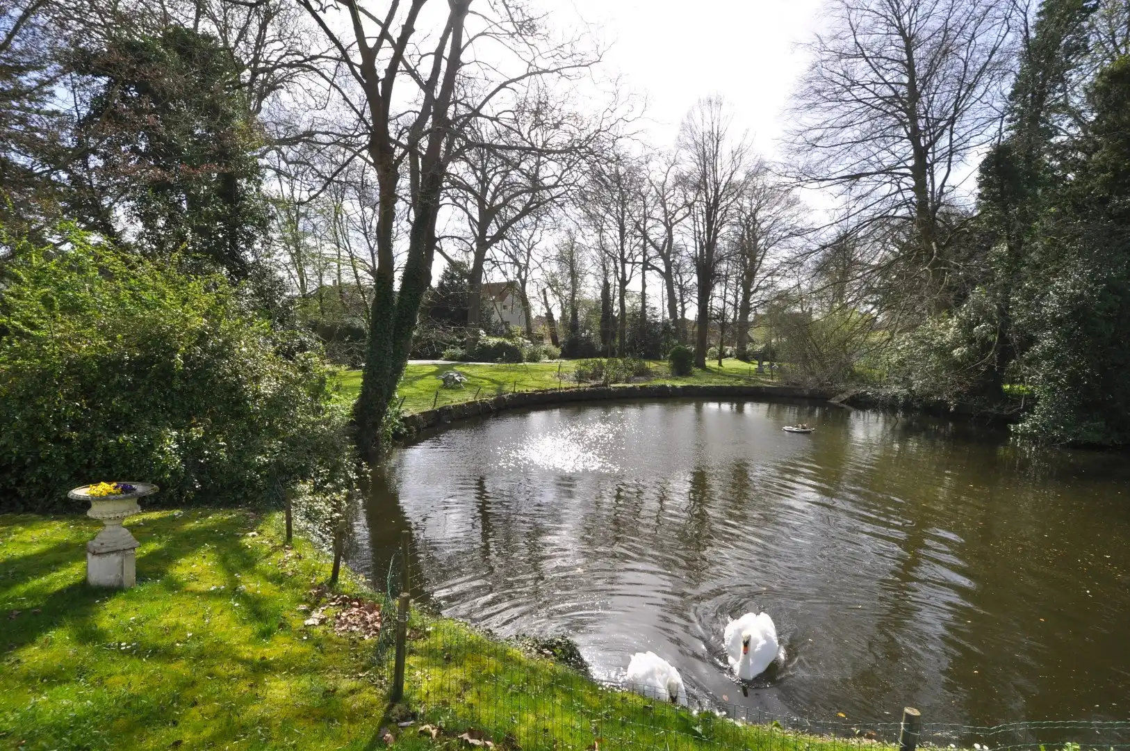 Gerenoveerde serviceflat met 1slk in klassevolle residentie in hartje Brugge foto 14