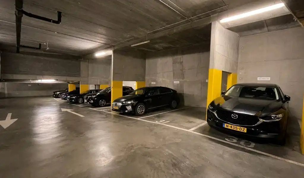 Instapklare kantoren te huur aan Stadspark in Antwerpen foto 17