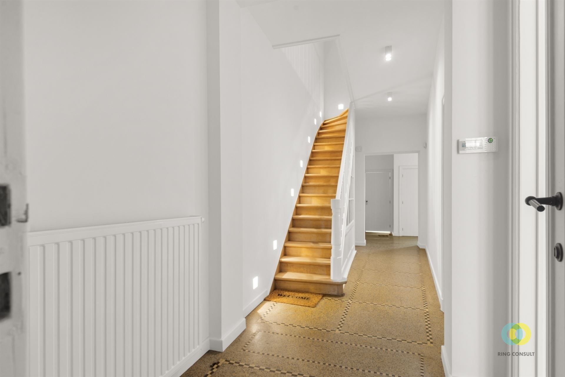 Centraal gelegen kantoor in gerenoveerd herenhuis foto 2