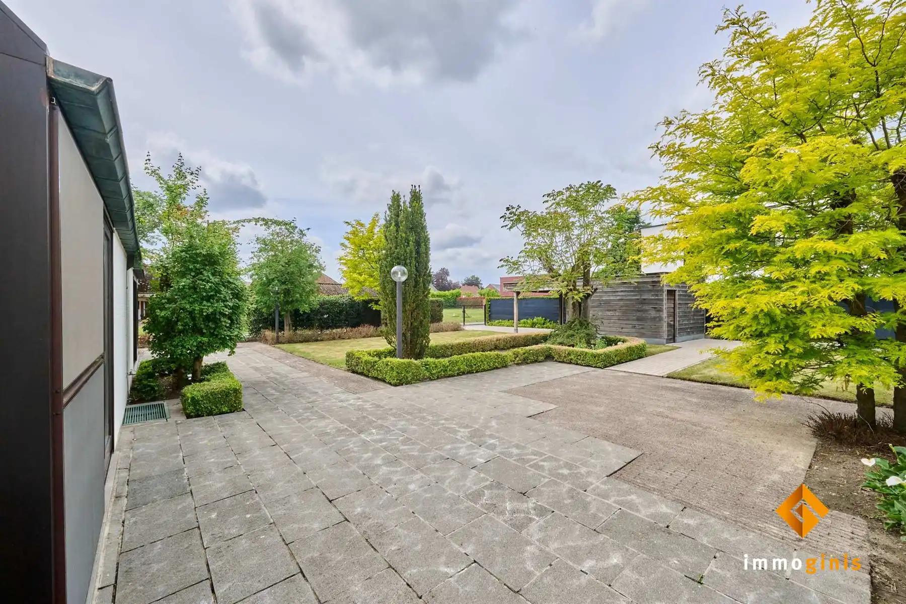 Halfopen woning met 3 slaapkamers en mooie tuin, vlakbij het centrum van Bocholt. foto 17