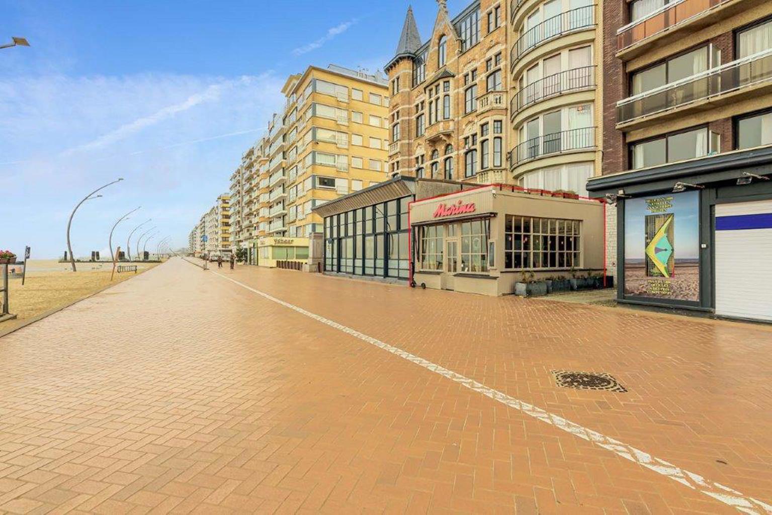 TE KOOP STIJLVOL GERENOVEERD RESTAURANT MET TOP LIGGING! foto {{pictureIndex}}