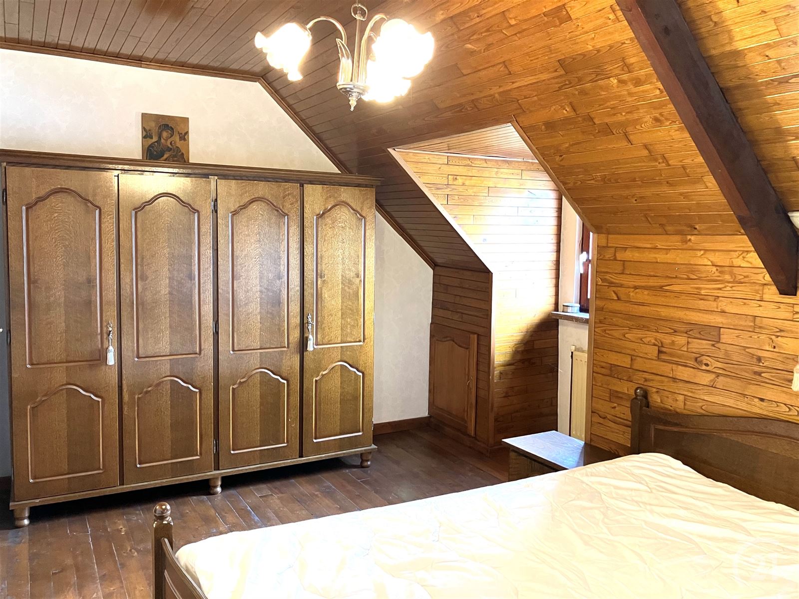 Ruime gezinswoning met 4 ruime slaapkamers! foto 7