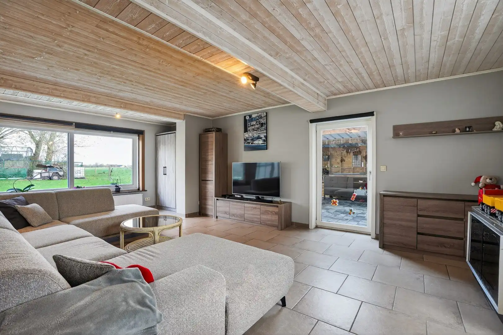 Instapklare woning op ruim perceel (880 m²) met prachtig landelijk uitzicht in Merkem foto 11