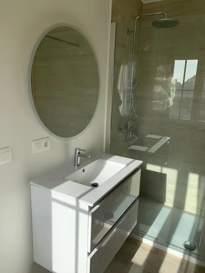Volledig vernieuwd één slaapkamer appartement te huur in Merksem op de tweede verdieping foto 7