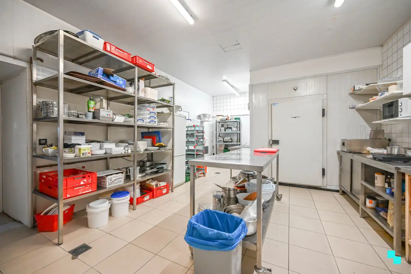 Multifunctioneel handelspand op toplocatie foto 8