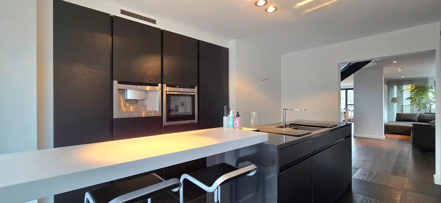 Ruime moderne woning op een perceel van 10a 12ca in een rustige, bosrijke omgeving te koop foto 28