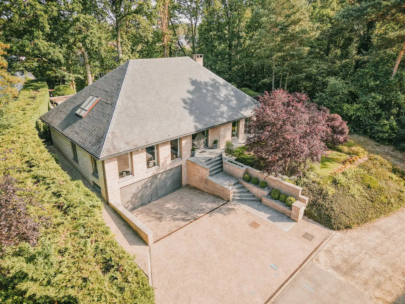 Prachtige exclusieve woning in de natuur foto {{pictureIndex}}