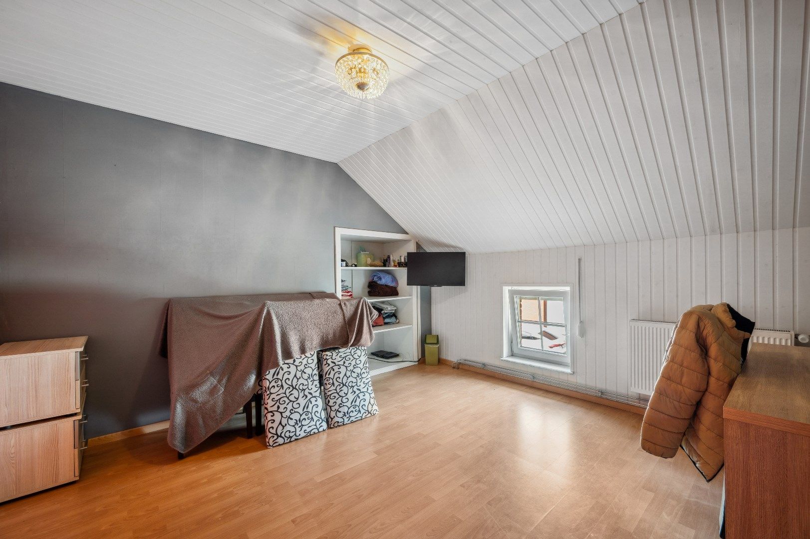 Charmante halfopen woning uit ca. 1900, volledig gerenoveerd in de afgelopen 25 jaar en instapklaar. foto 17