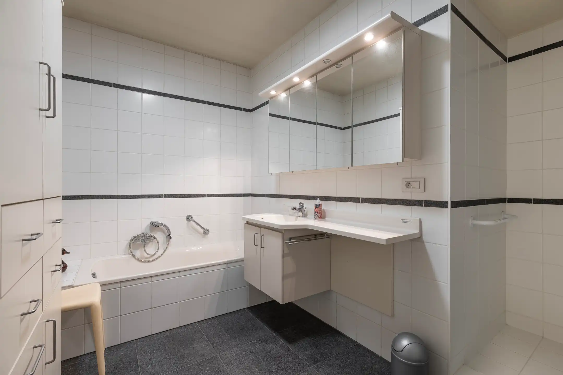 Instapklaar appartement van ca. 144 m² met garage foto 17
