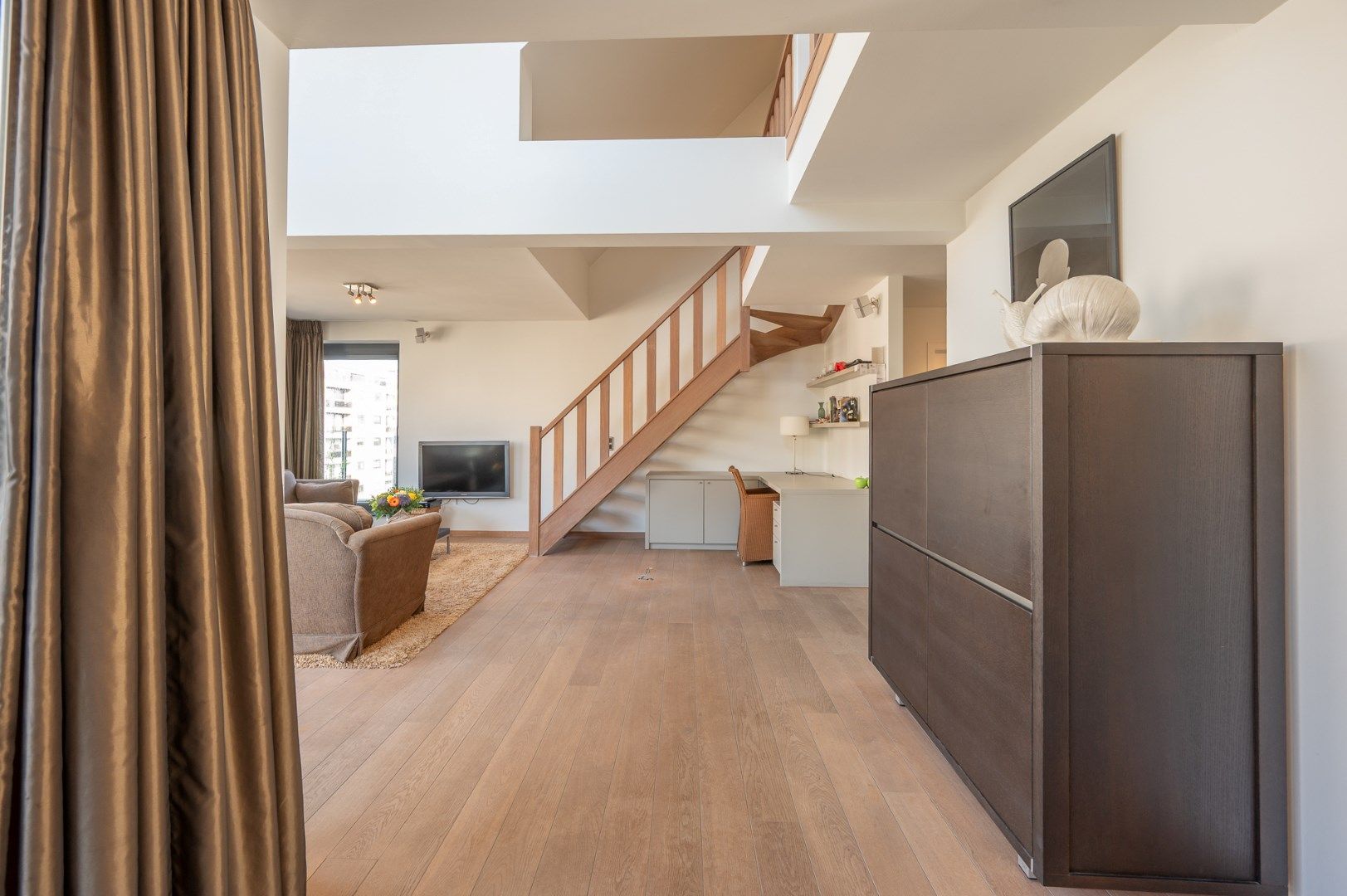 Uitzonderlijk ruim appartement met 3 slaapkamers en mooie zonneterrassen foto 11