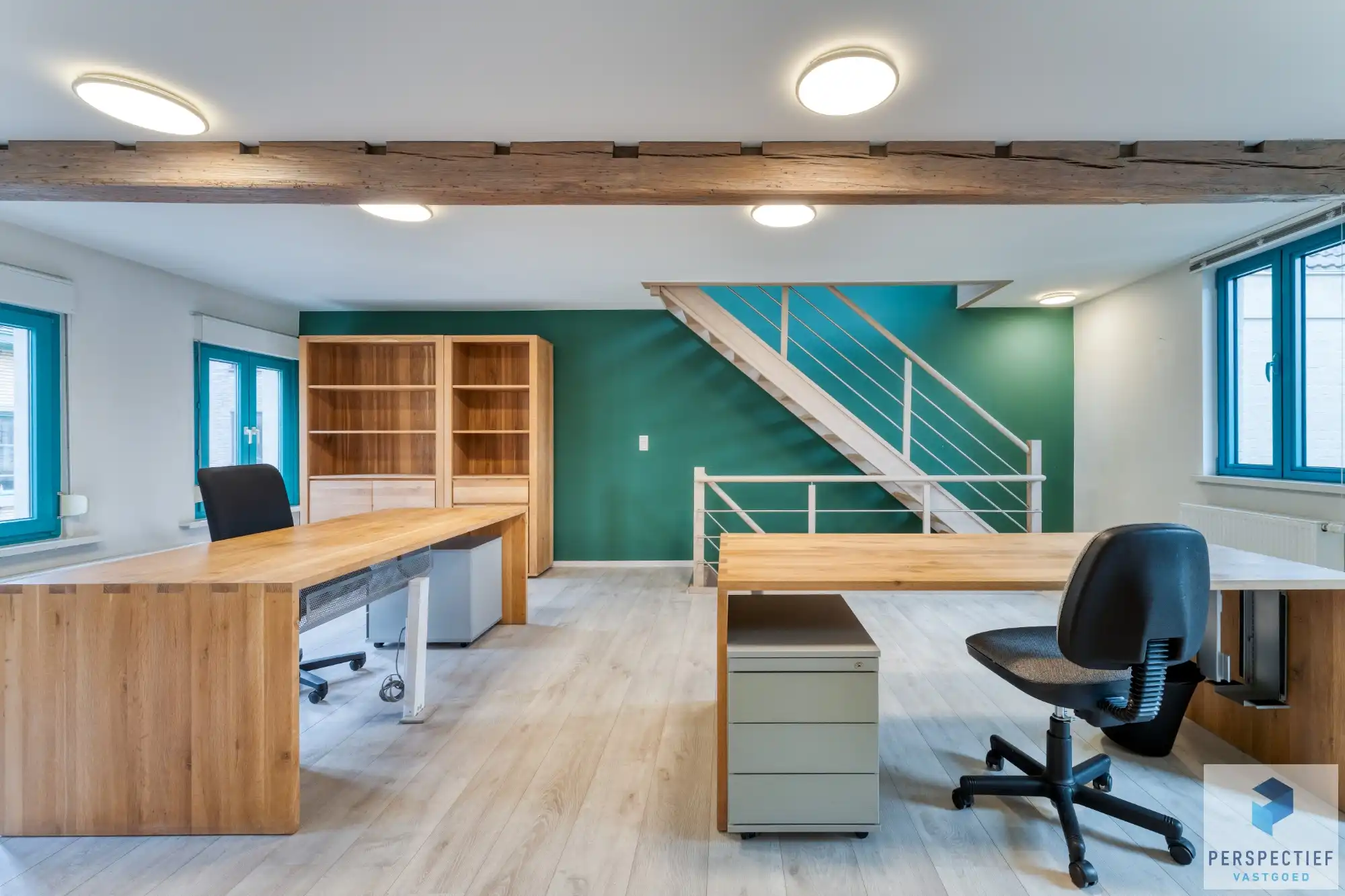 Veelzijdig handelshuis/kantoorgebouw foto 9