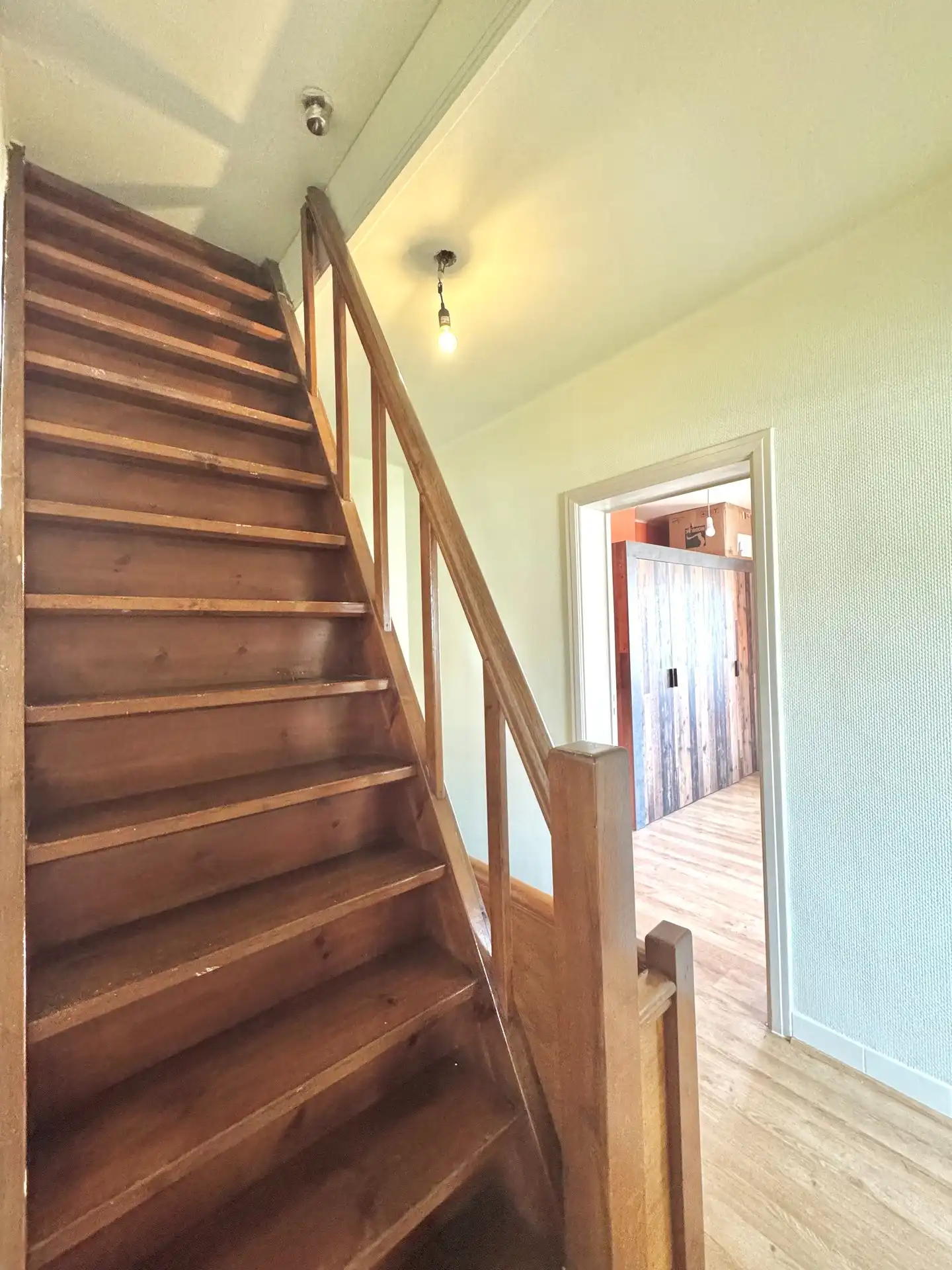 HALFOPEN WONING MET MAGAZIJN OP 562 M² foto 37