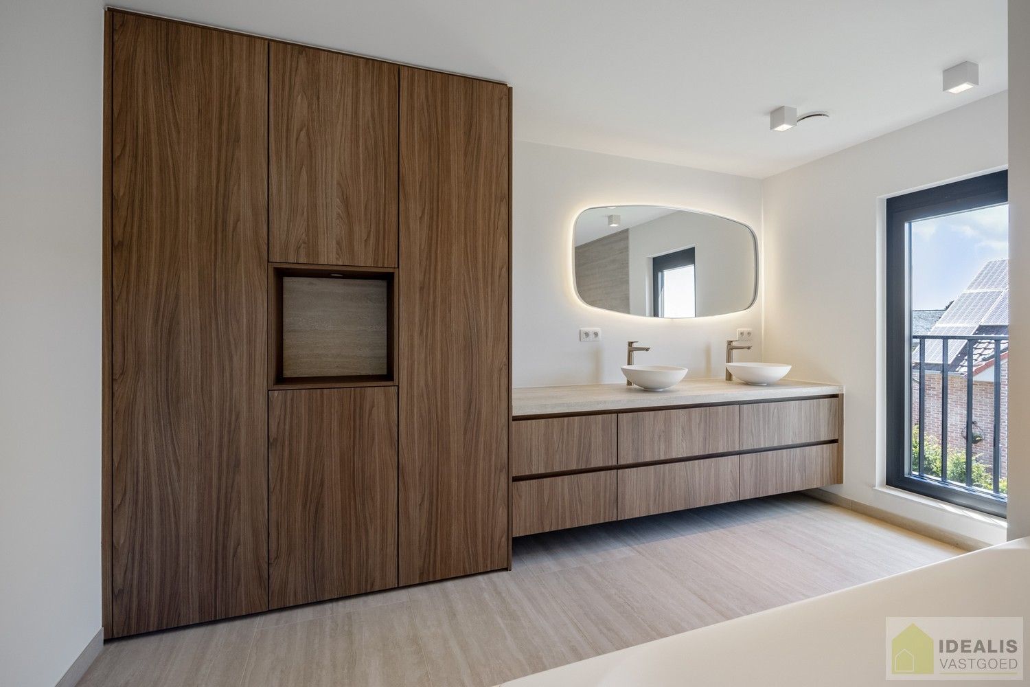 IDEALIS VASTGOED – Schitterend volledig vernieuwde woning (+- 220m²) met een heerlijke open leefruimte, 3 ruime slaapkamers, luxueuze badkamer, ruime wasplaats op een fijn zuid georiënteerd perceel! Dit heerlijke huis bevindt zich op een knap perceel van 8a 69ca in een heerlijk rustige en groene omgeving! - EEN MUST VISIT! - foto 24