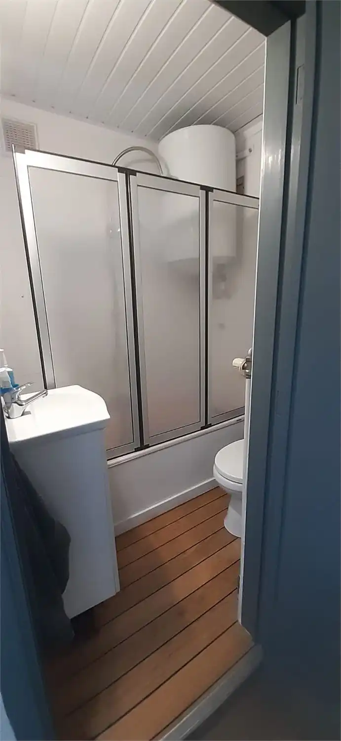 Ruime, praktische woning met tuin foto 20