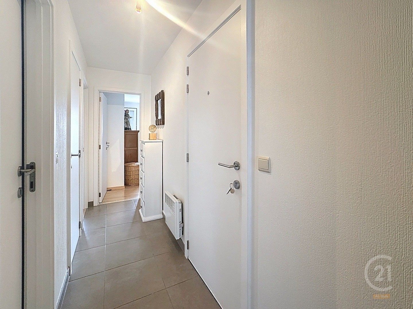 Instapklaar appartement met terras in Oostende foto 9