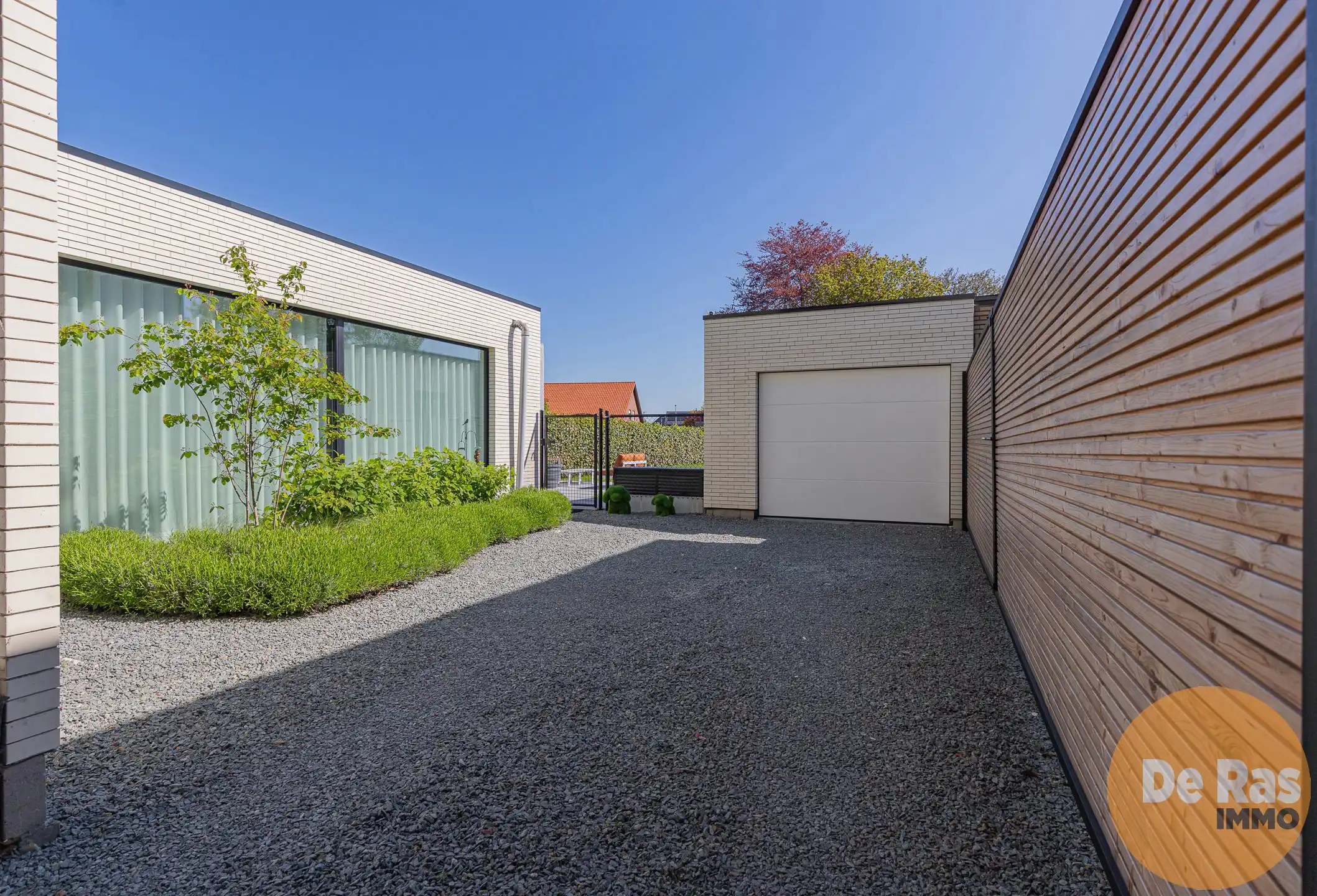 WICHELEN - Exclusief gerenoveerde woning met 4 slaapkamers foto 25
