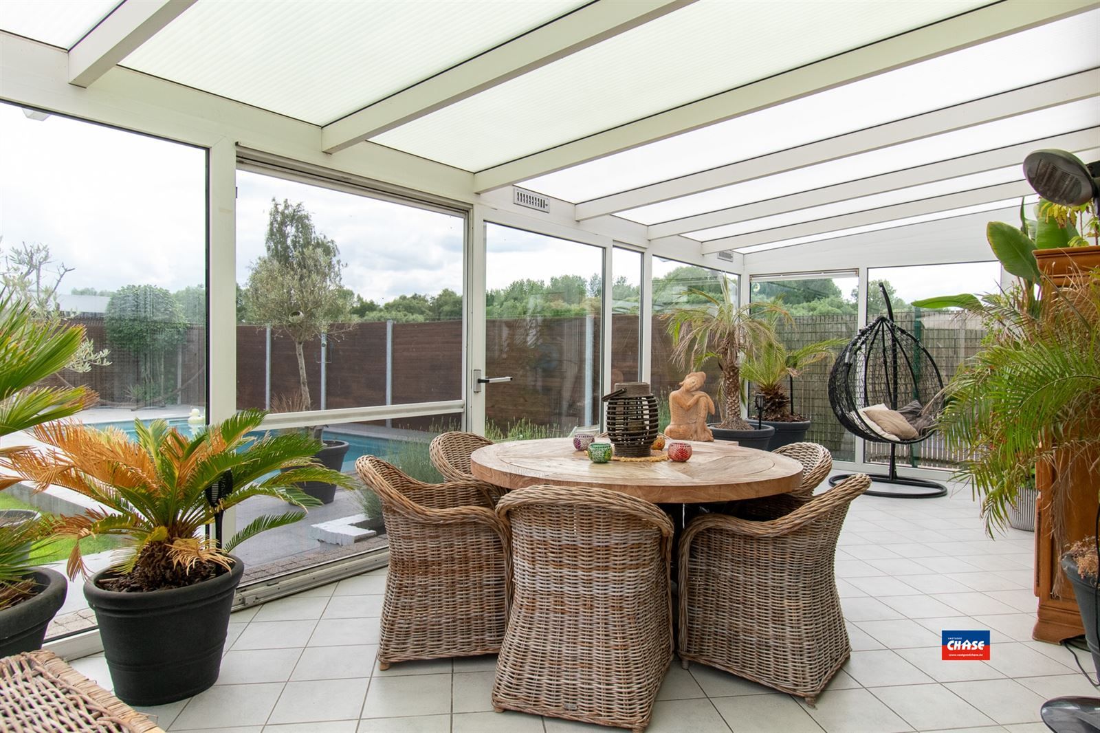 PRACHTIG LANDHUIS MET PRAKTIJKMOGELIJKHEDEN EN ZWEMBAD OP EEN TOTALE OPPERVLAKTE VAN 10a 50ca  foto 20