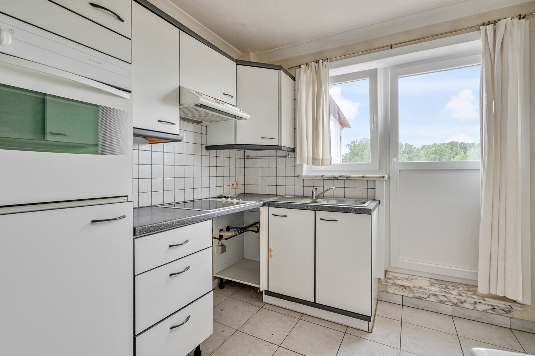 Op te frissen appartement met 2 slaapkamers en terras foto 6