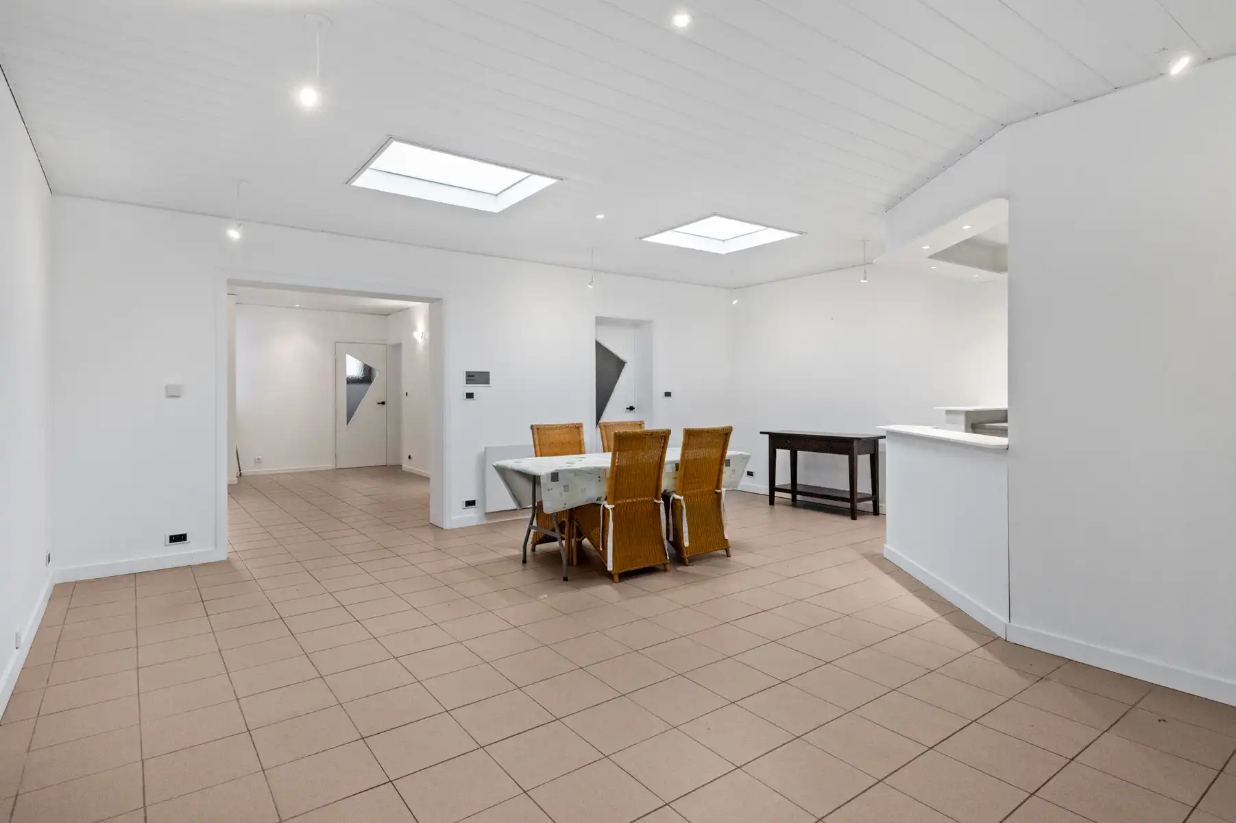 Charmante woning met 3 slaapkamers en zonnige tuin foto 4