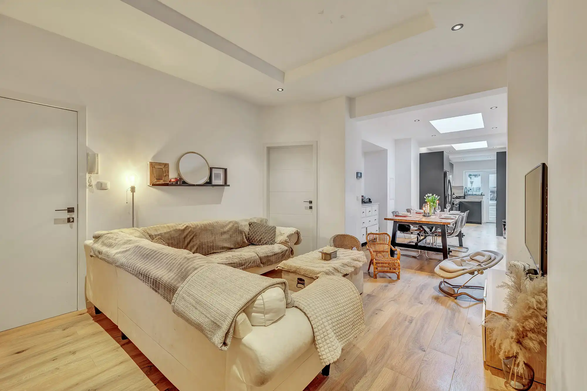Gerenoveerd appartement - 2 slpk en ruim terras te Molenbeek foto 9
