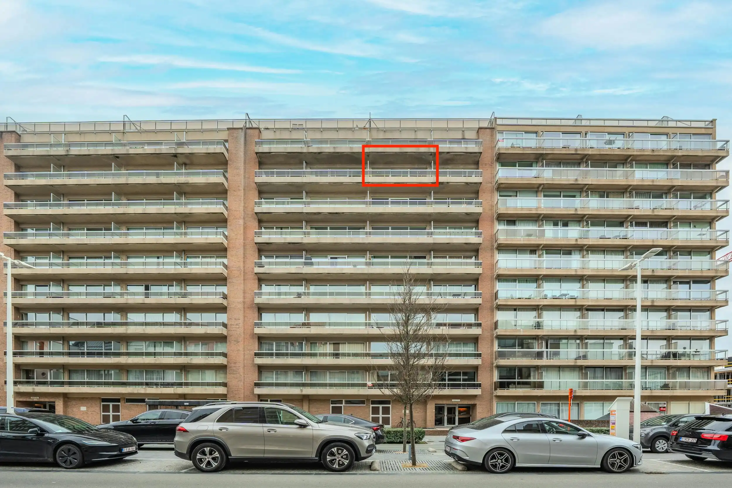 Prachtig gerenoveerde studio met aparte slaapruimte en terras foto 4