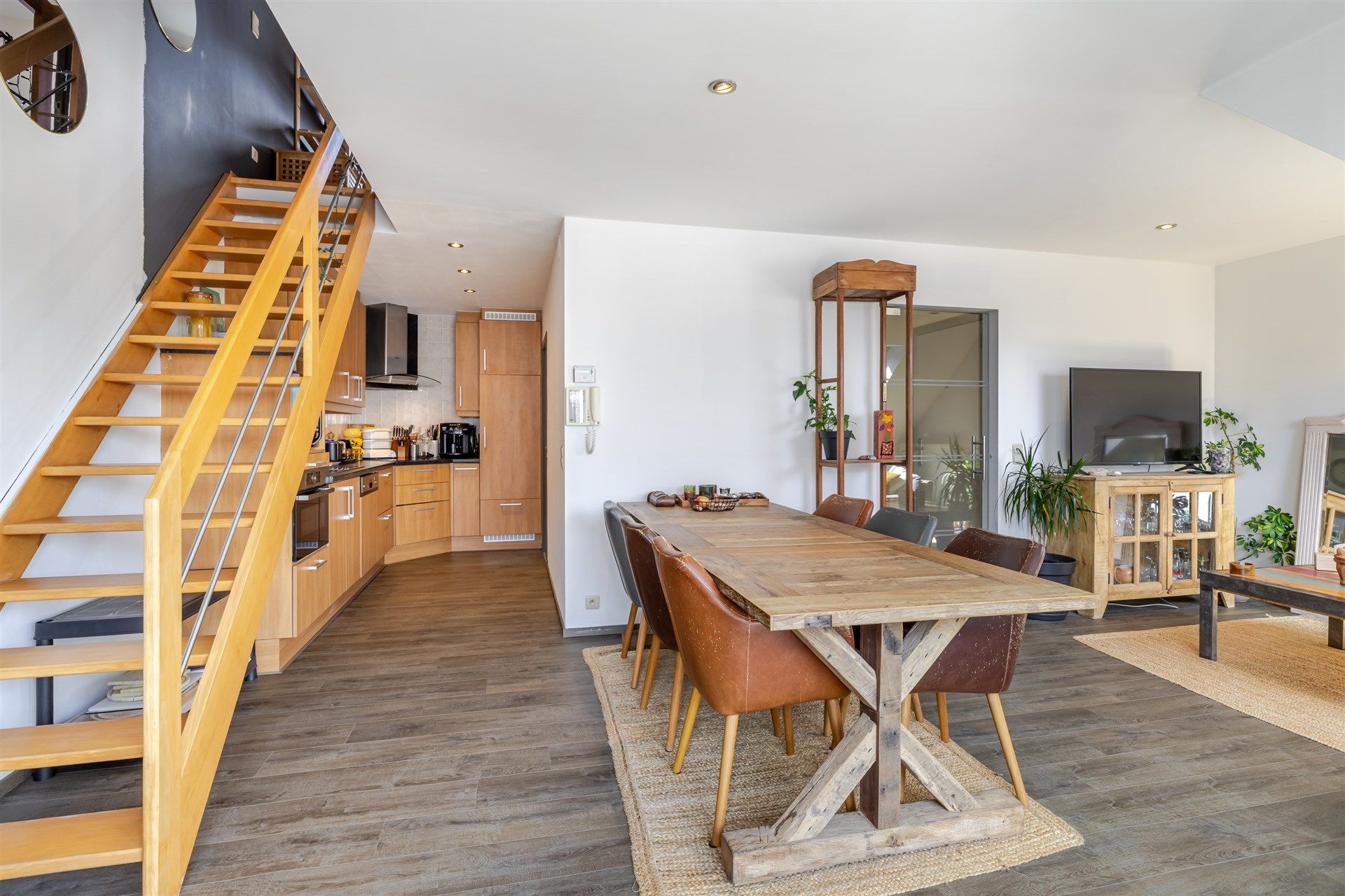 Topper! Instapklaar charmant duplex appartement op toplocatie! foto 10
